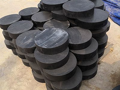 大理市板式橡胶支座由若干层橡胶片与薄钢板经加压硫化